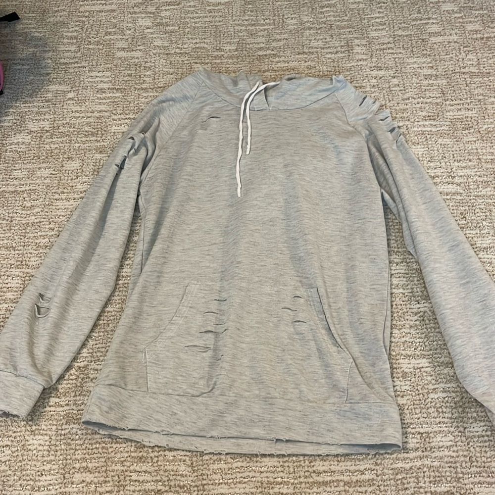 Grey long sleeve distressed t with hood